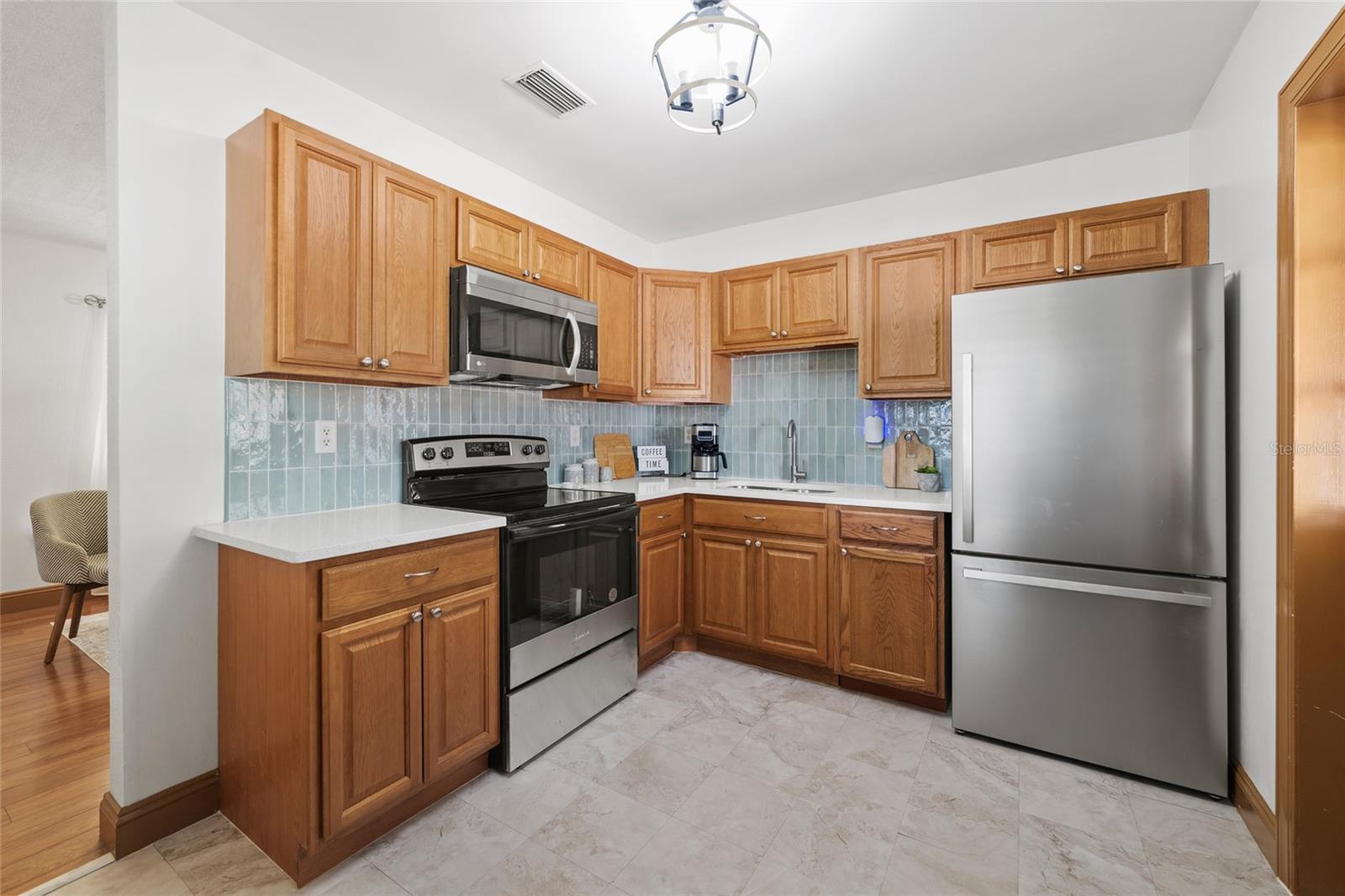 Image 16 of 51 For 1513 Meadowbrook Avenue