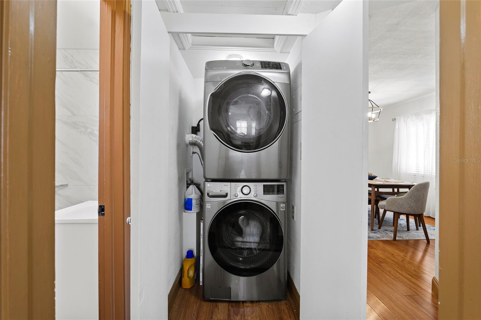 Image 27 of 51 For 1513 Meadowbrook Avenue