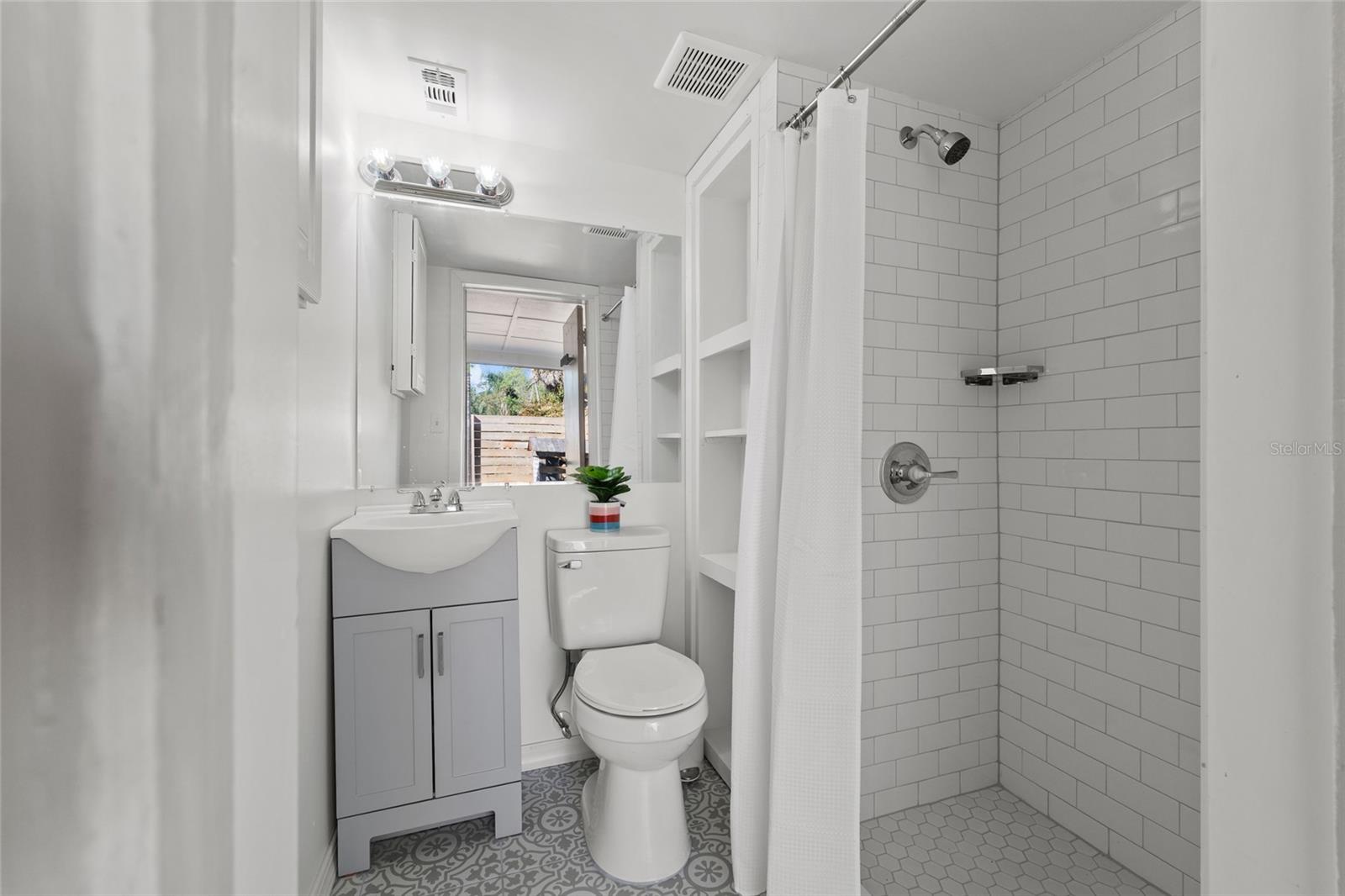 Image 28 of 51 For 1513 Meadowbrook Avenue