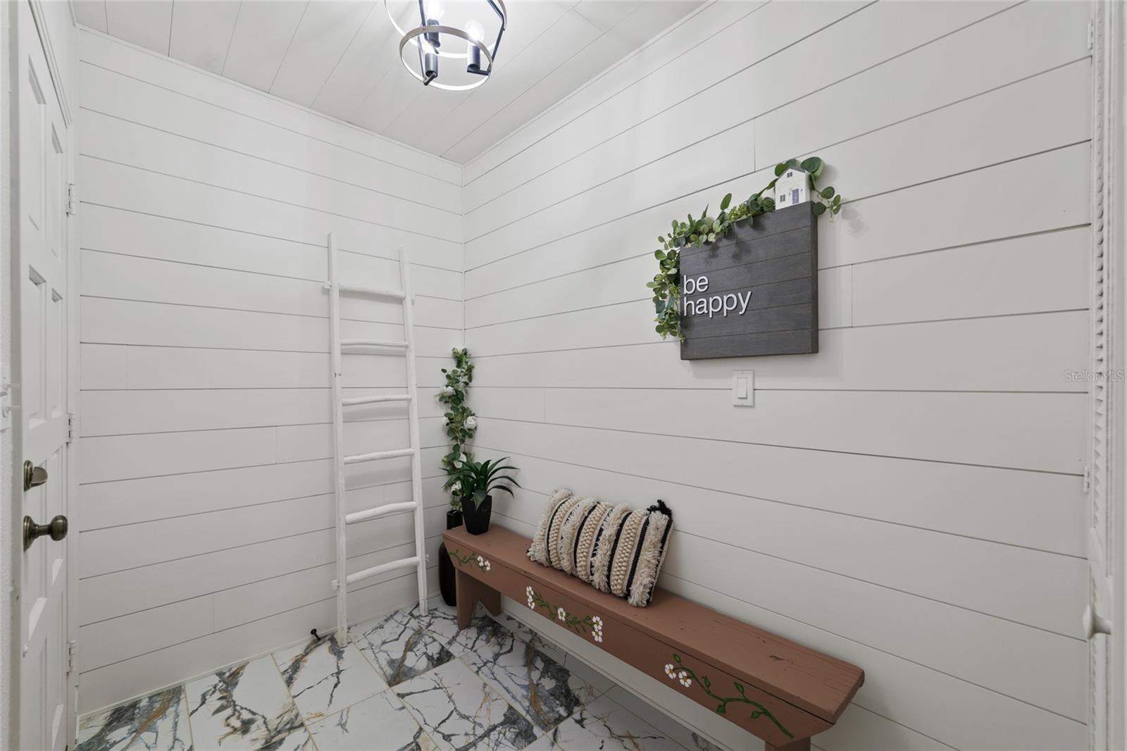 Image 4 of 51 For 1513 Meadowbrook Avenue