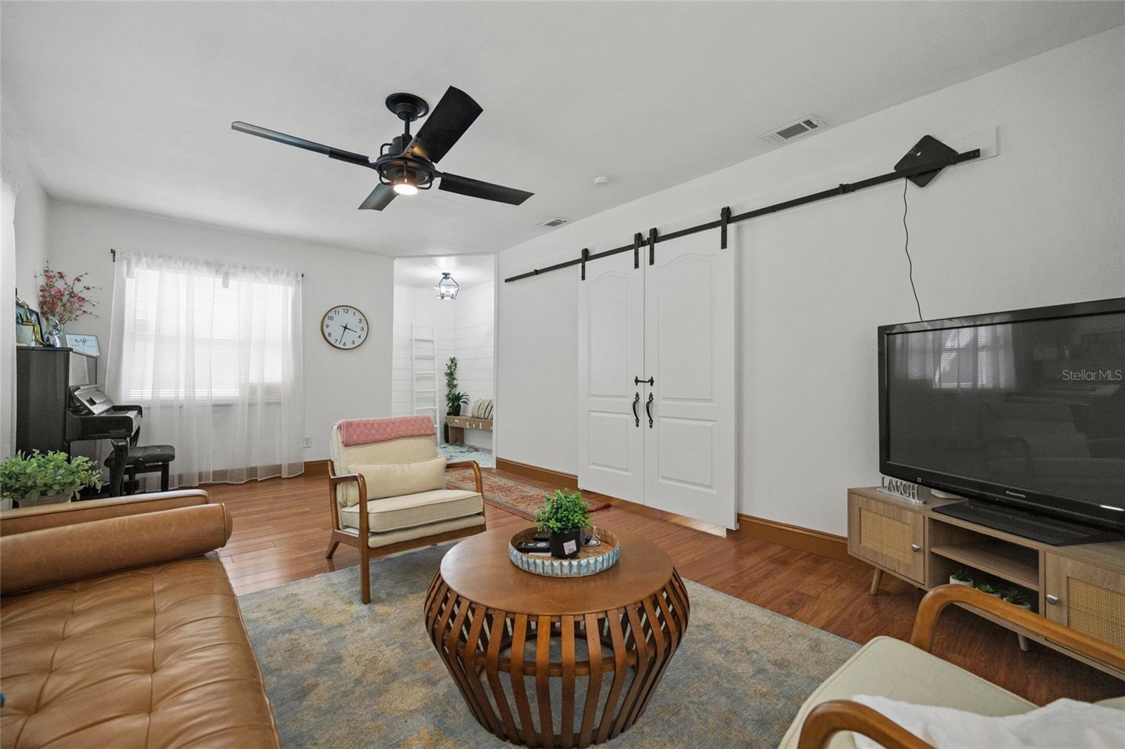 Image 8 of 51 For 1513 Meadowbrook Avenue