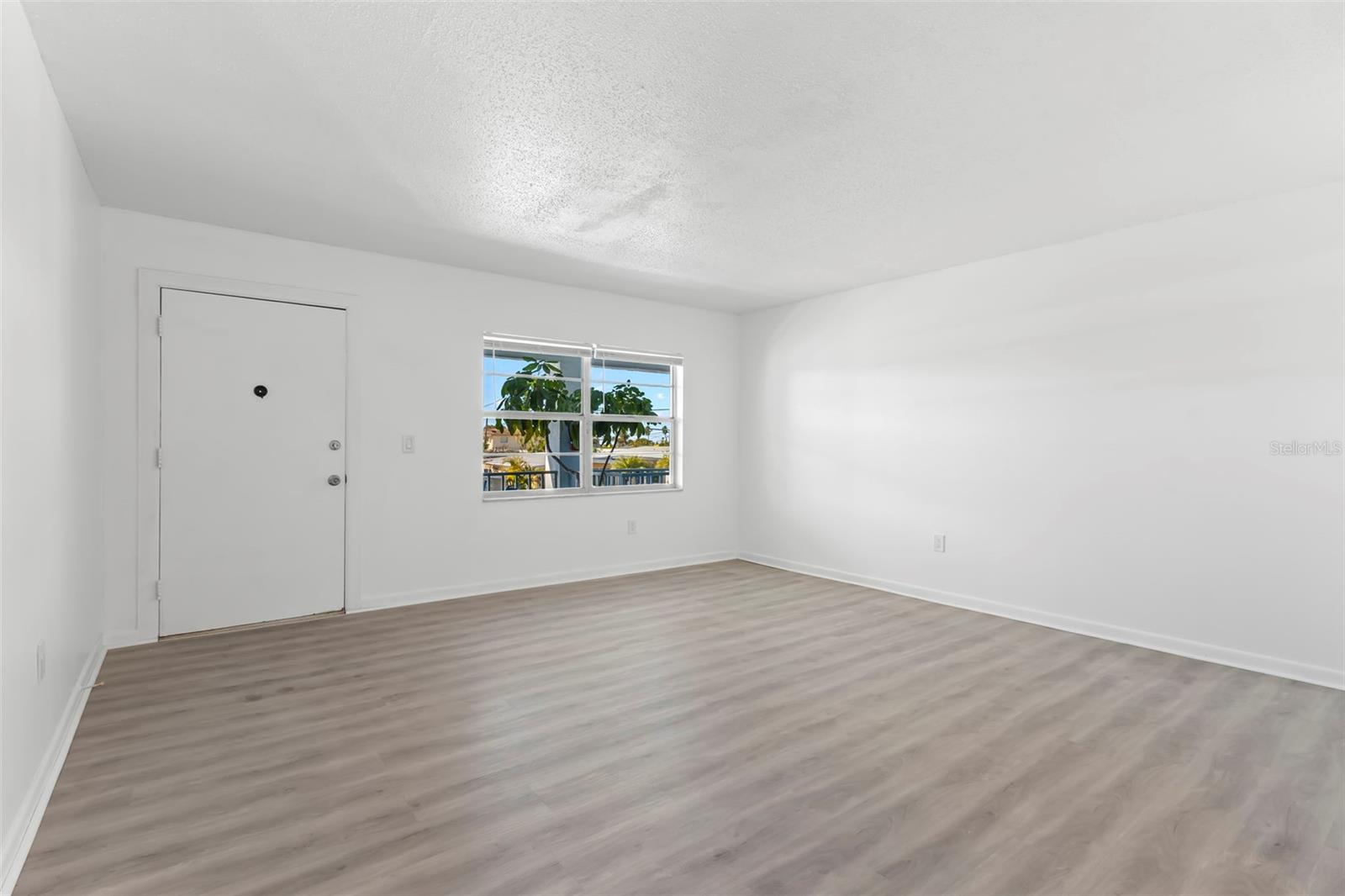 Image 11 of 36 For 11025 2nd Street E 8