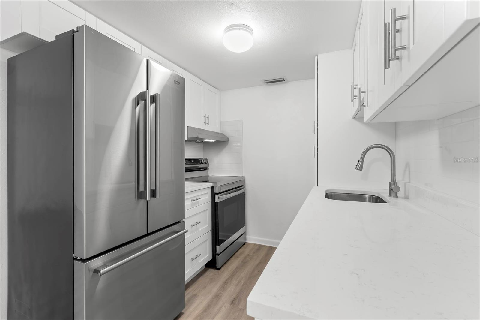 Image 17 of 36 For 11025 2nd Street E 8