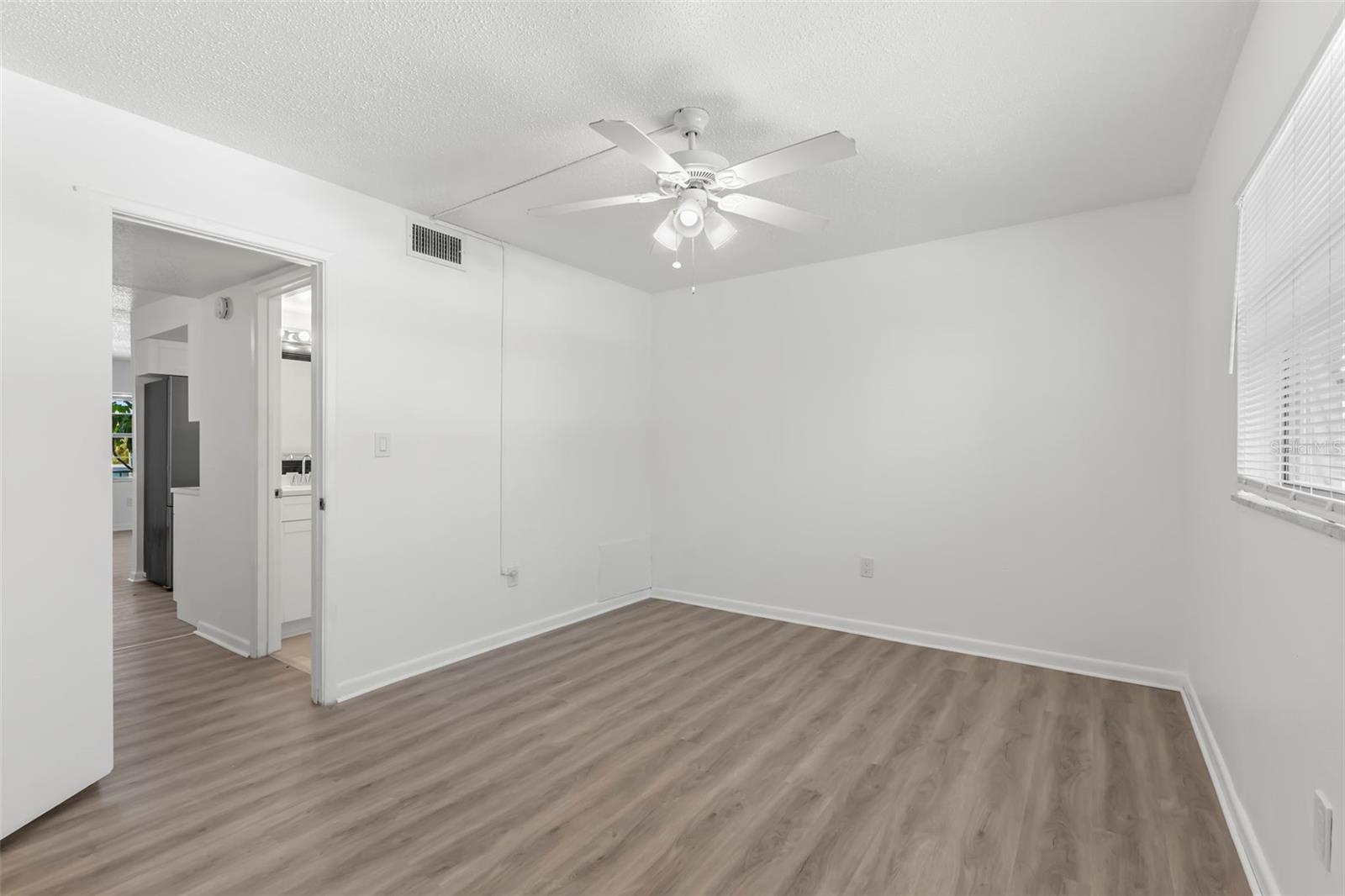 Image 25 of 36 For 11025 2nd Street E 8