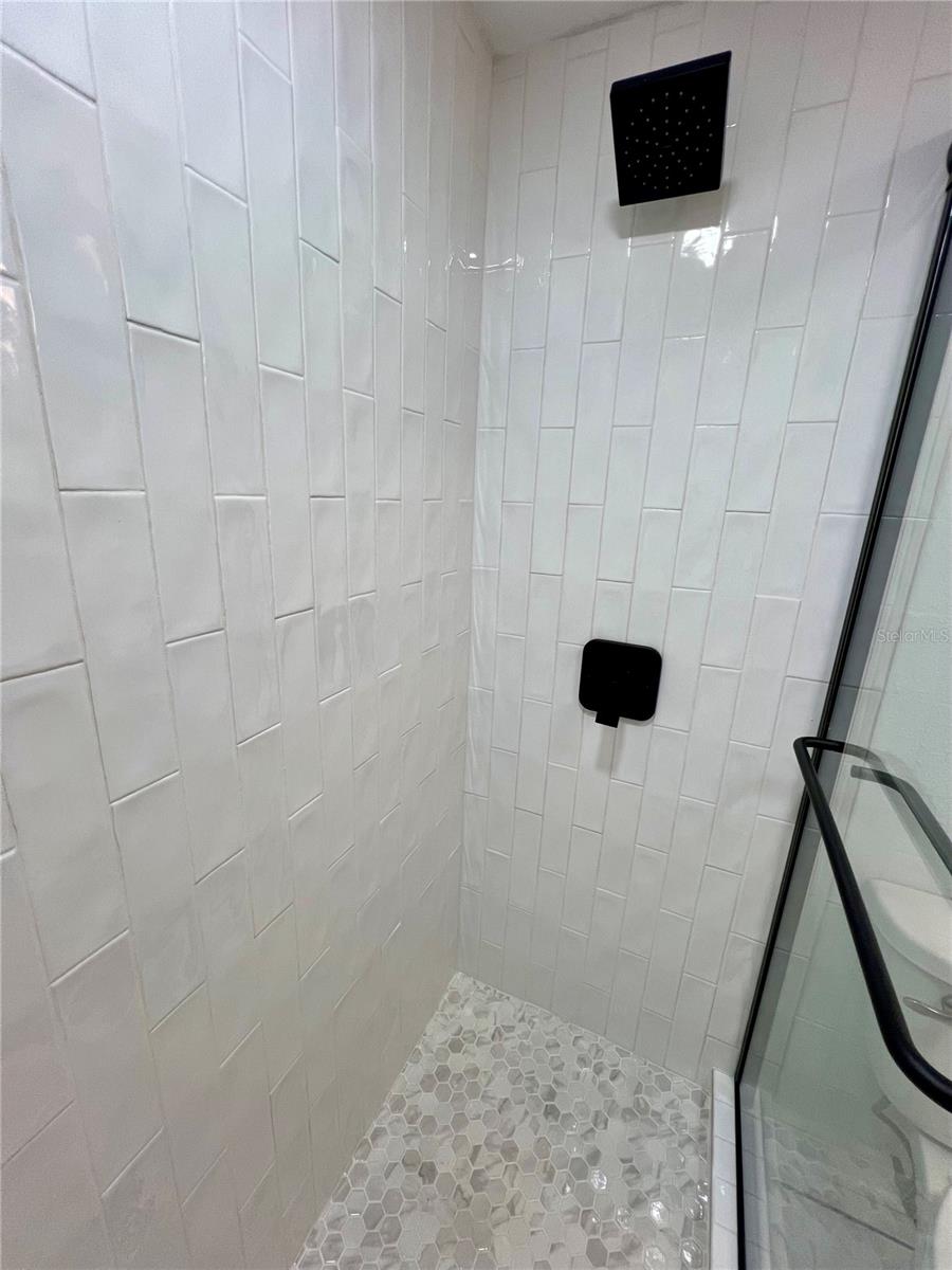 Image 10 of 56 For 8911 Blind Pass Road 101