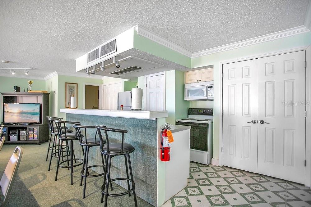 Image 31 of 56 For 8911 Blind Pass Road 101