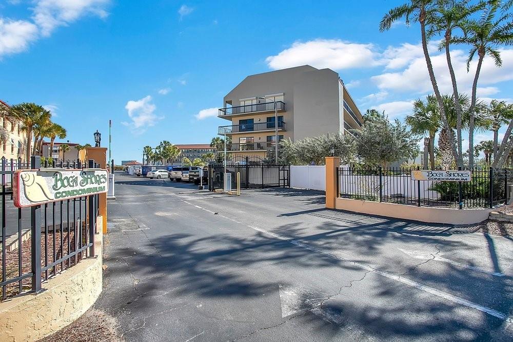 Image 41 of 56 For 8911 Blind Pass Road 101