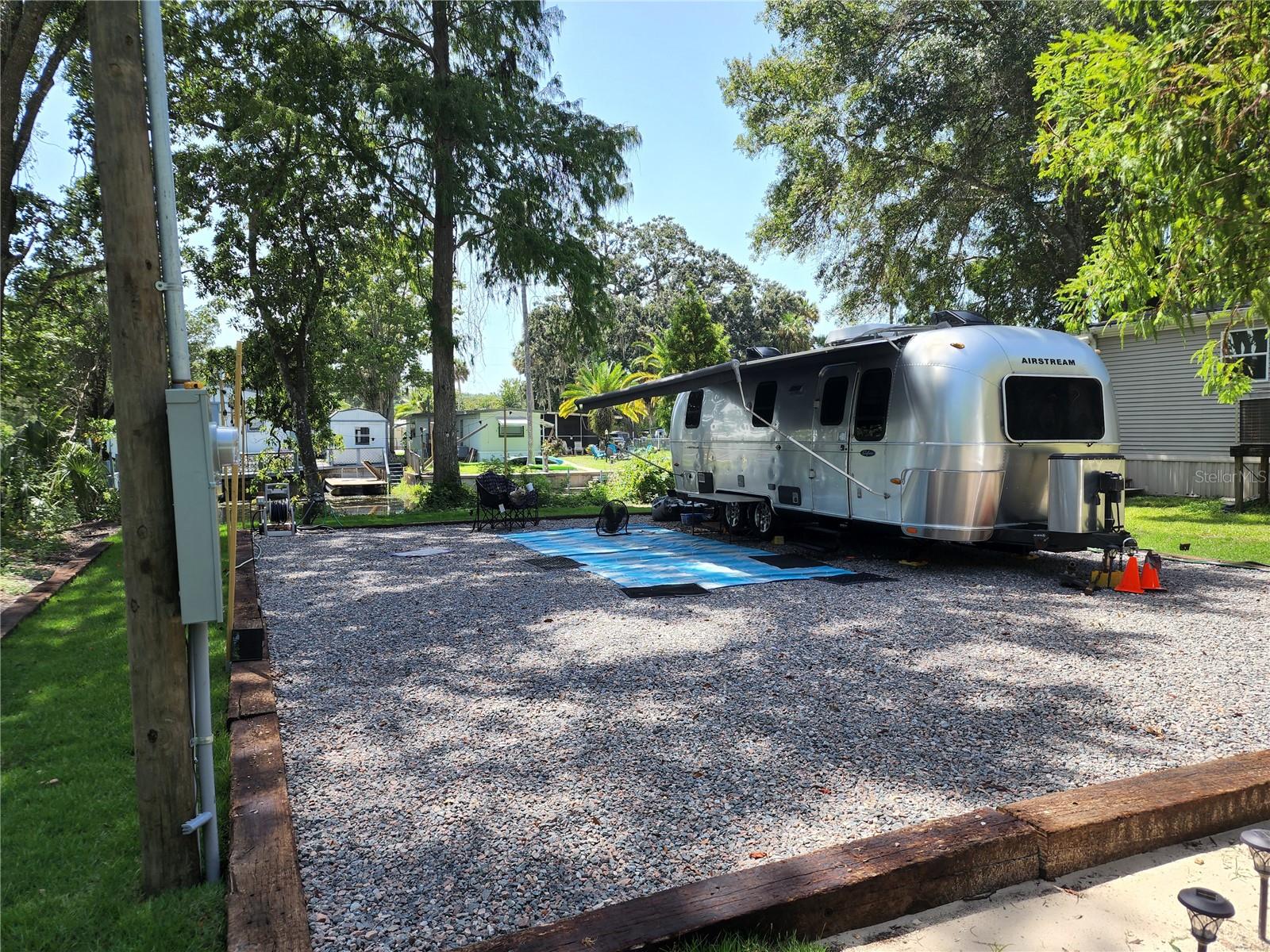 Image 5 of 19 For 6394 Richard Drive