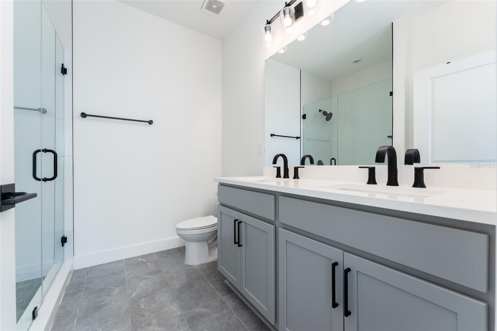 Image 13 of 36 For 2506 Cleveland Street 5