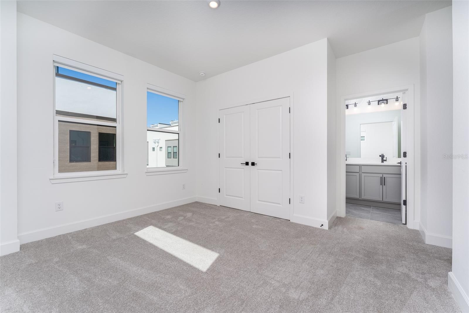 Image 18 of 36 For 2506 Cleveland Street 5