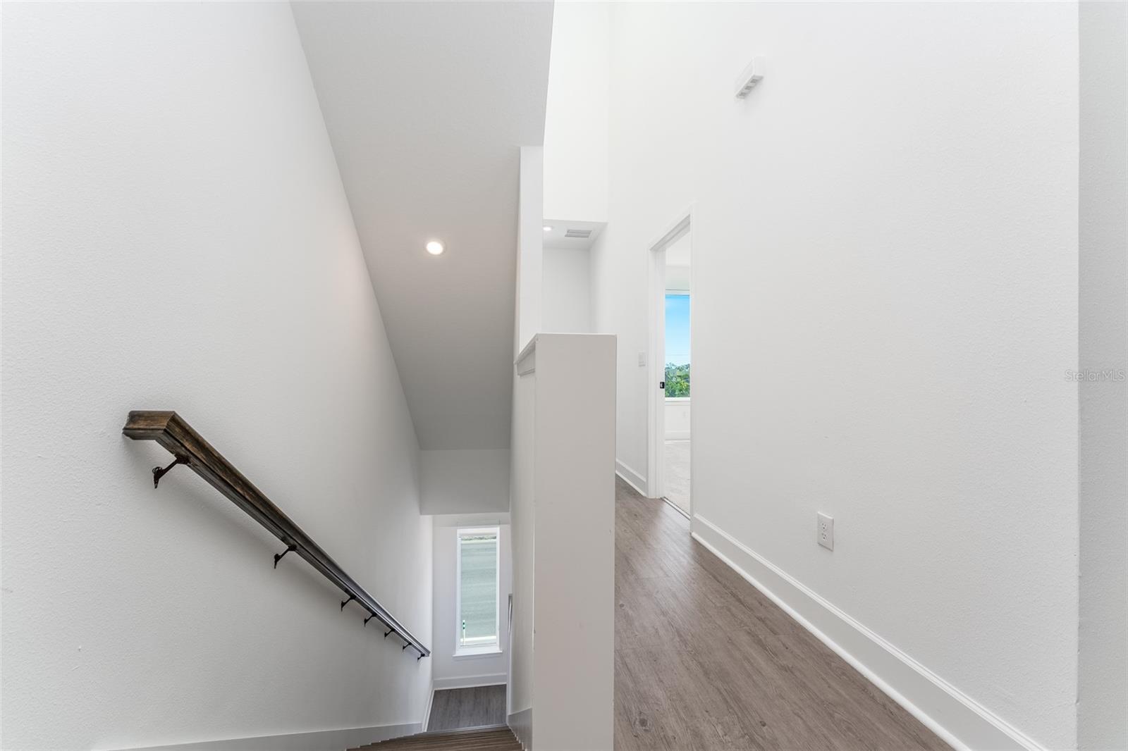 Image 21 of 36 For 2506 Cleveland Street 5