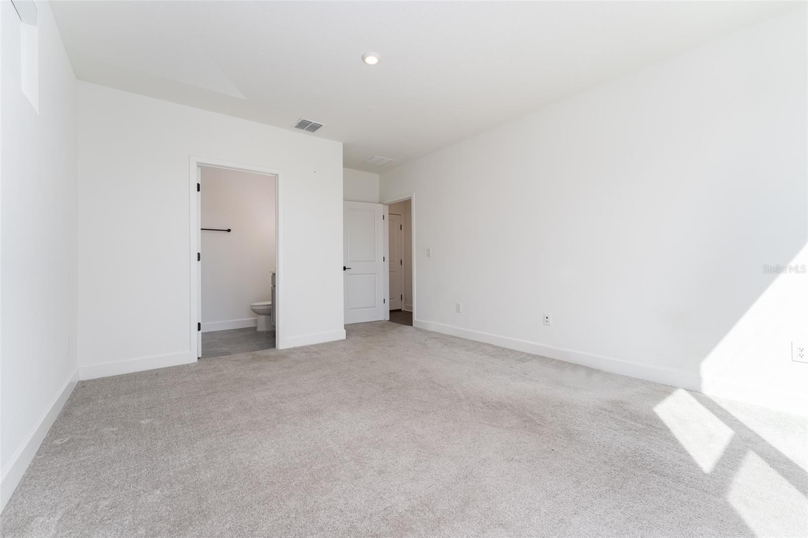 Image 26 of 36 For 2506 Cleveland Street 5