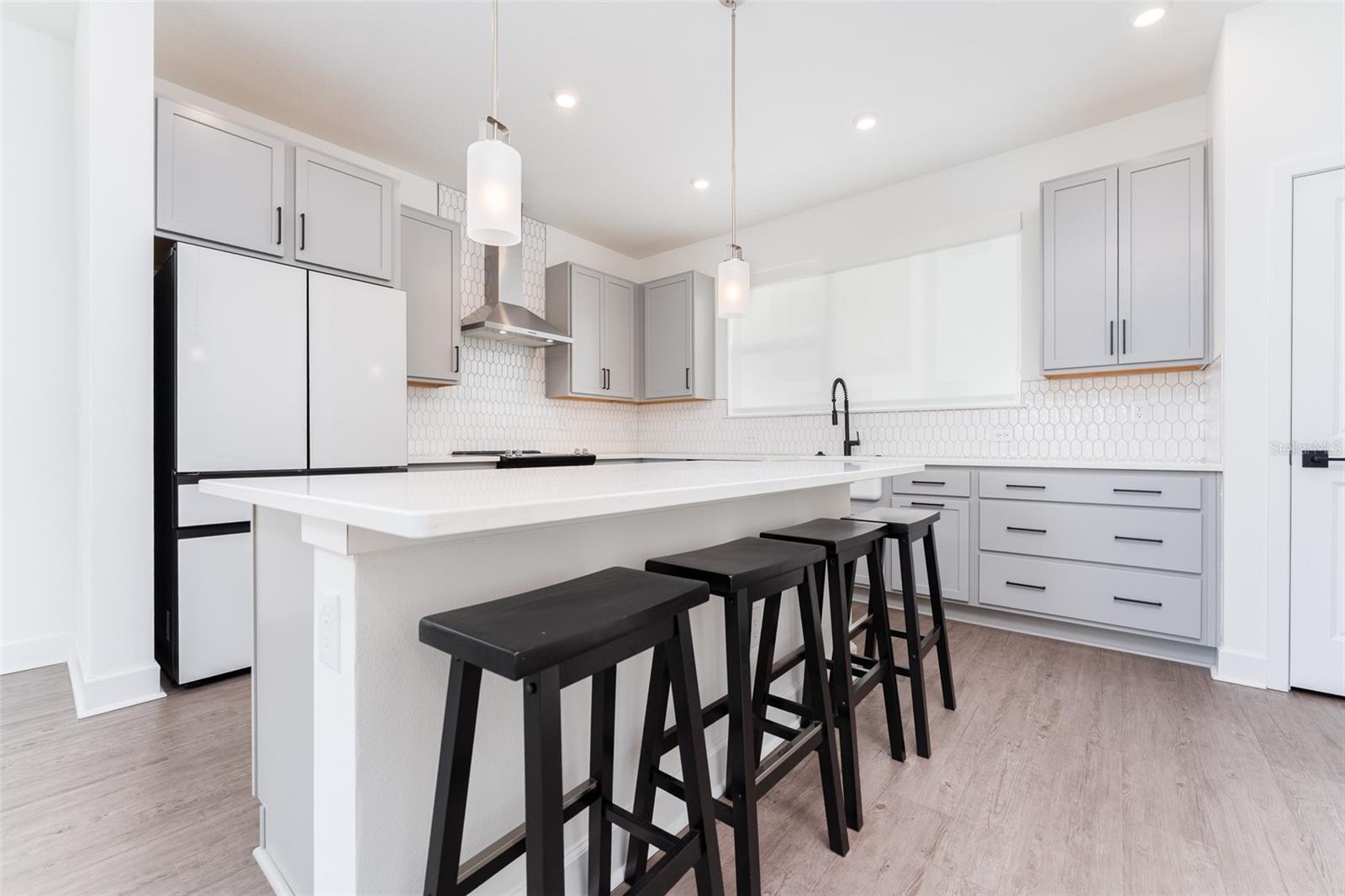 Image 6 of 36 For 2506 Cleveland Street 5