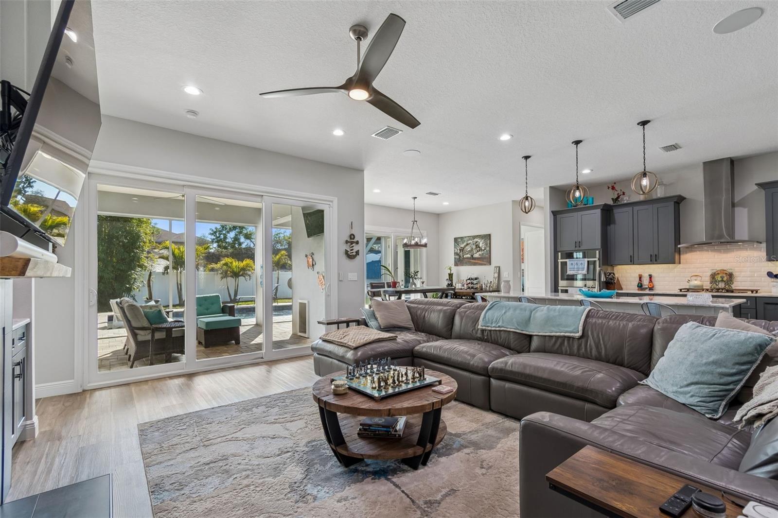 Image 21 of 97 For 1516 Grandview Drive