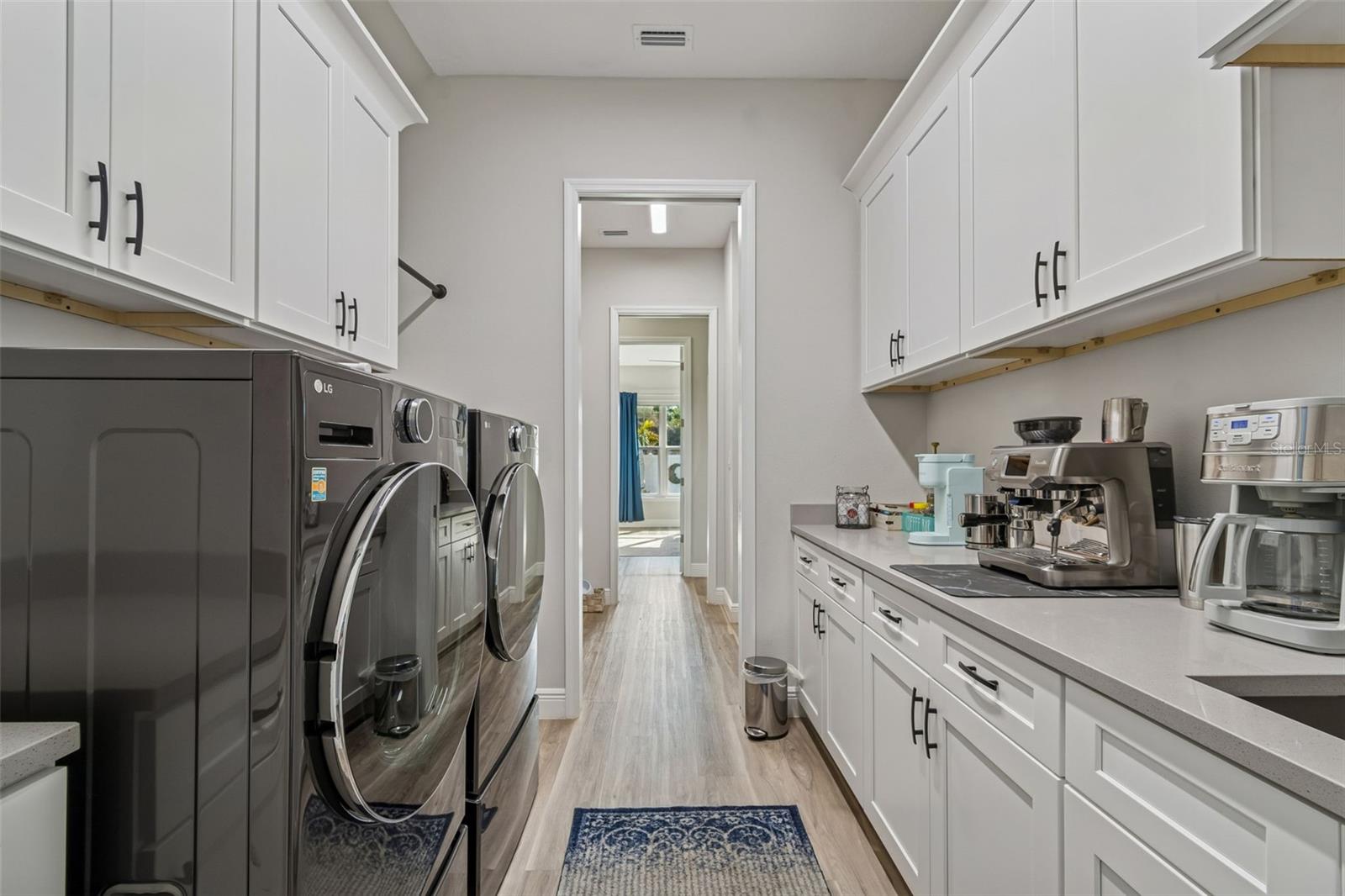 Image 40 of 97 For 1516 Grandview Drive