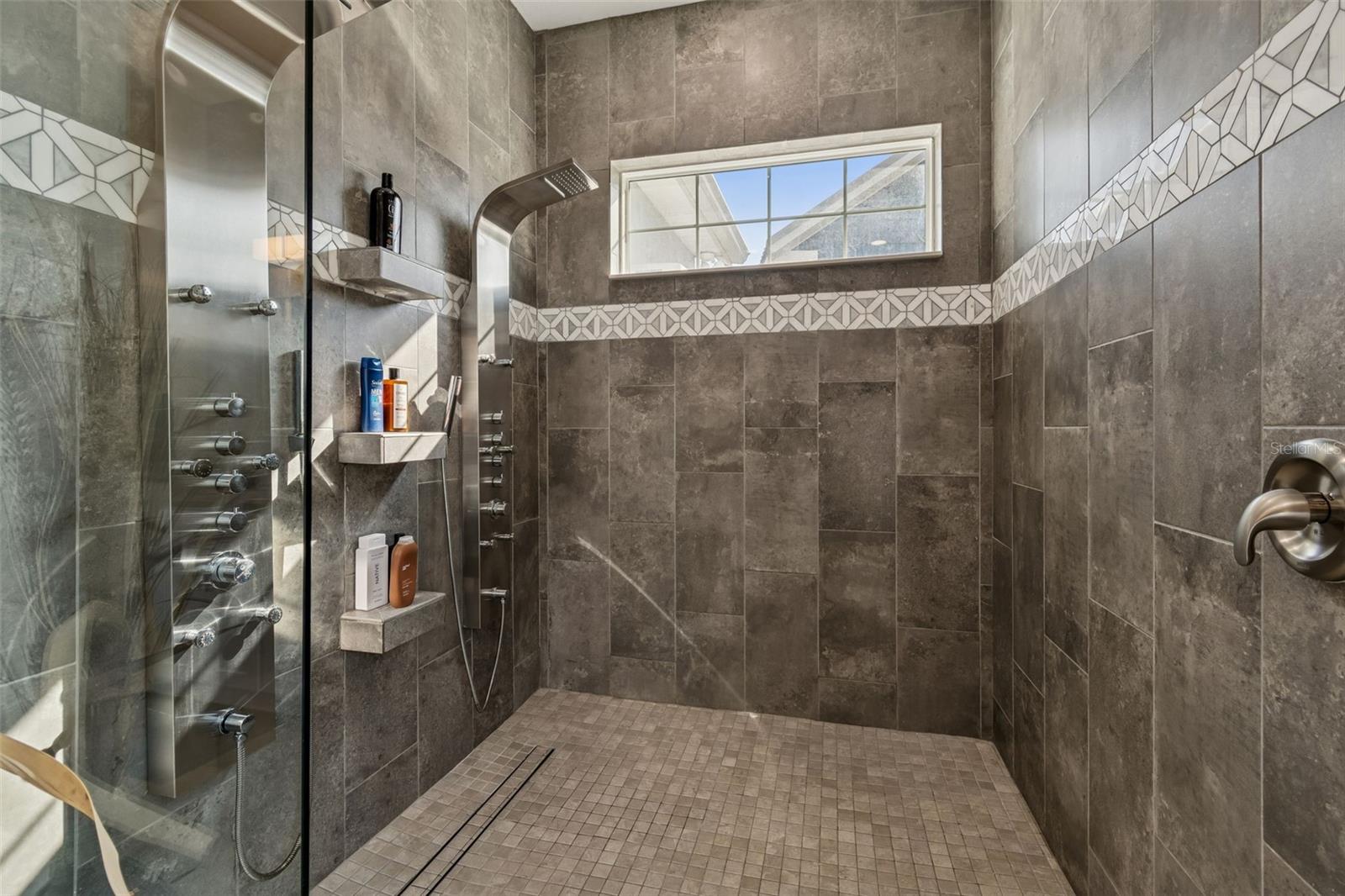 Image 46 of 97 For 1516 Grandview Drive