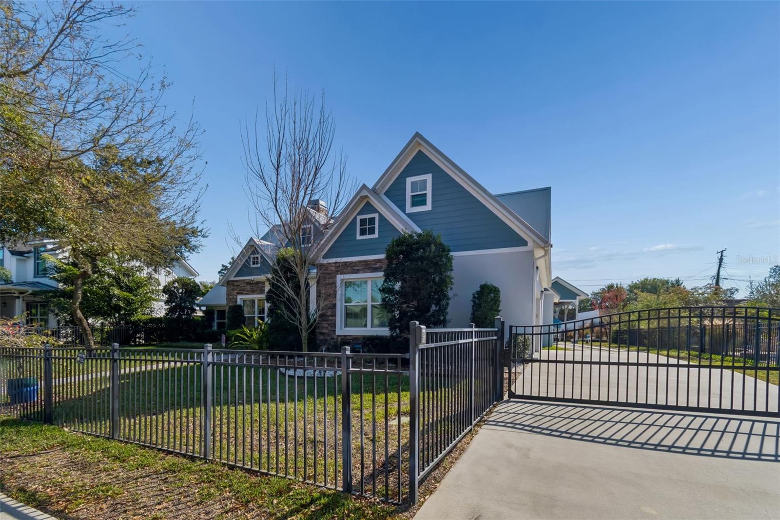 Image 6 of 97 For 1516 Grandview Drive