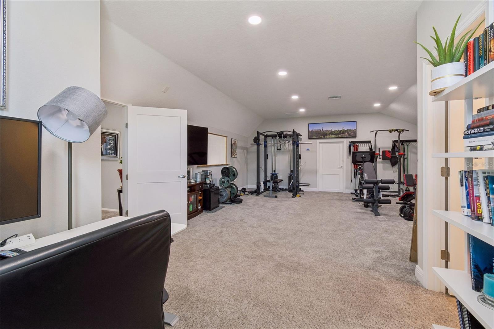 Image 64 of 97 For 1516 Grandview Drive