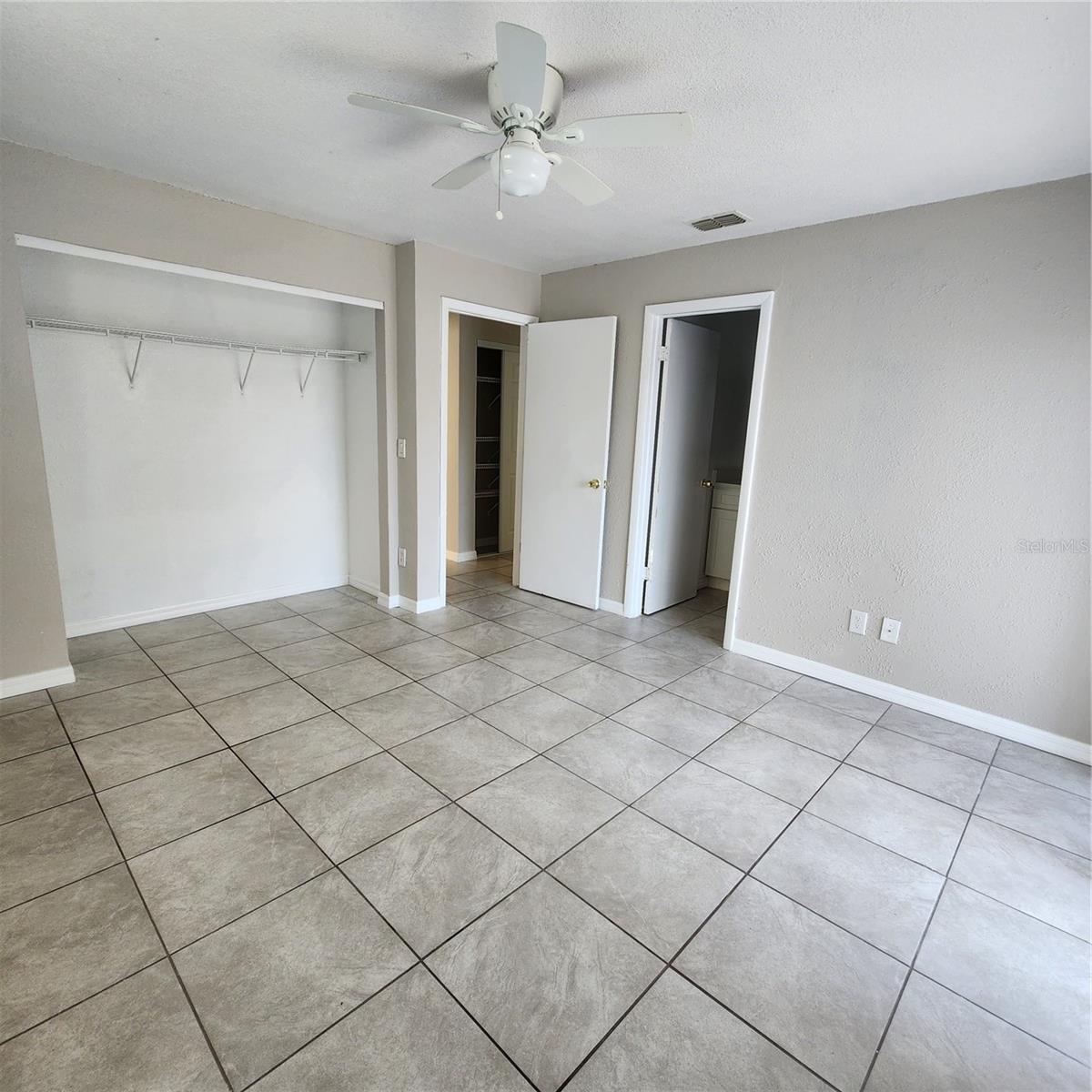 Listing photo id 2 for 1037 Apollo Beach Boulevard D