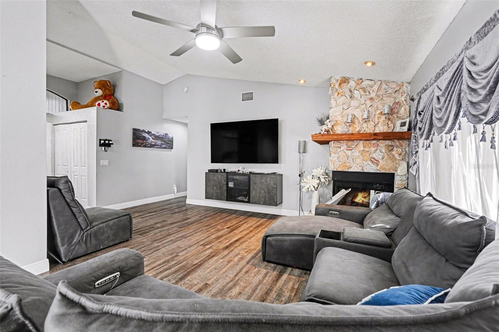 Image 10 of 30 For 1710 Tallowtree Circle