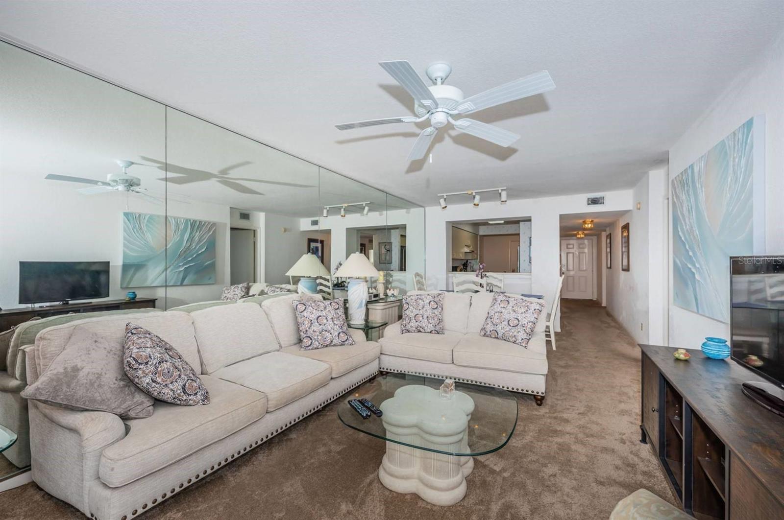 Image 11 of 26 For 6001 Bahia Del Mar Circle 527