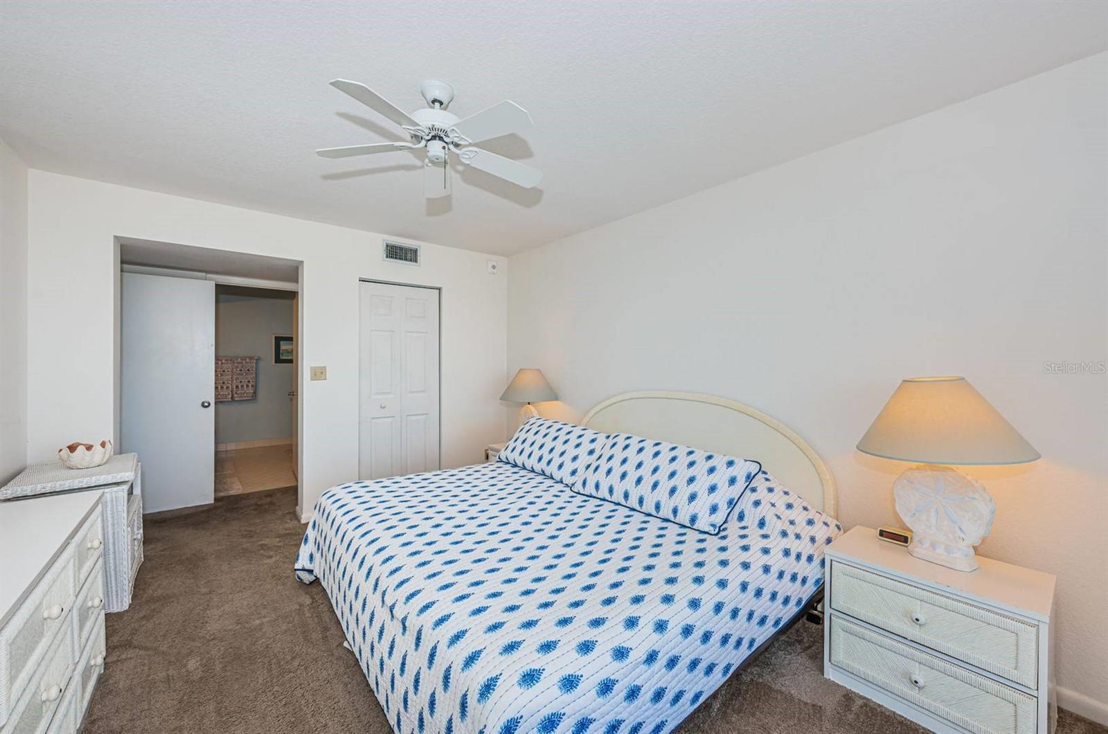 Image 16 of 26 For 6001 Bahia Del Mar Circle 527