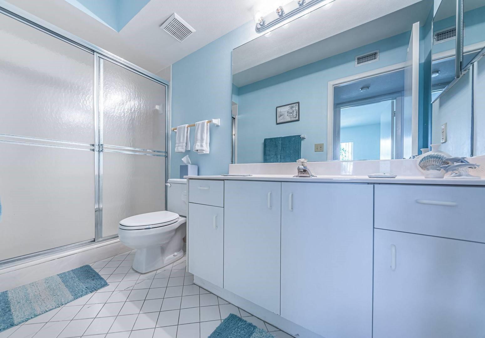 Image 17 of 26 For 6001 Bahia Del Mar Circle 527