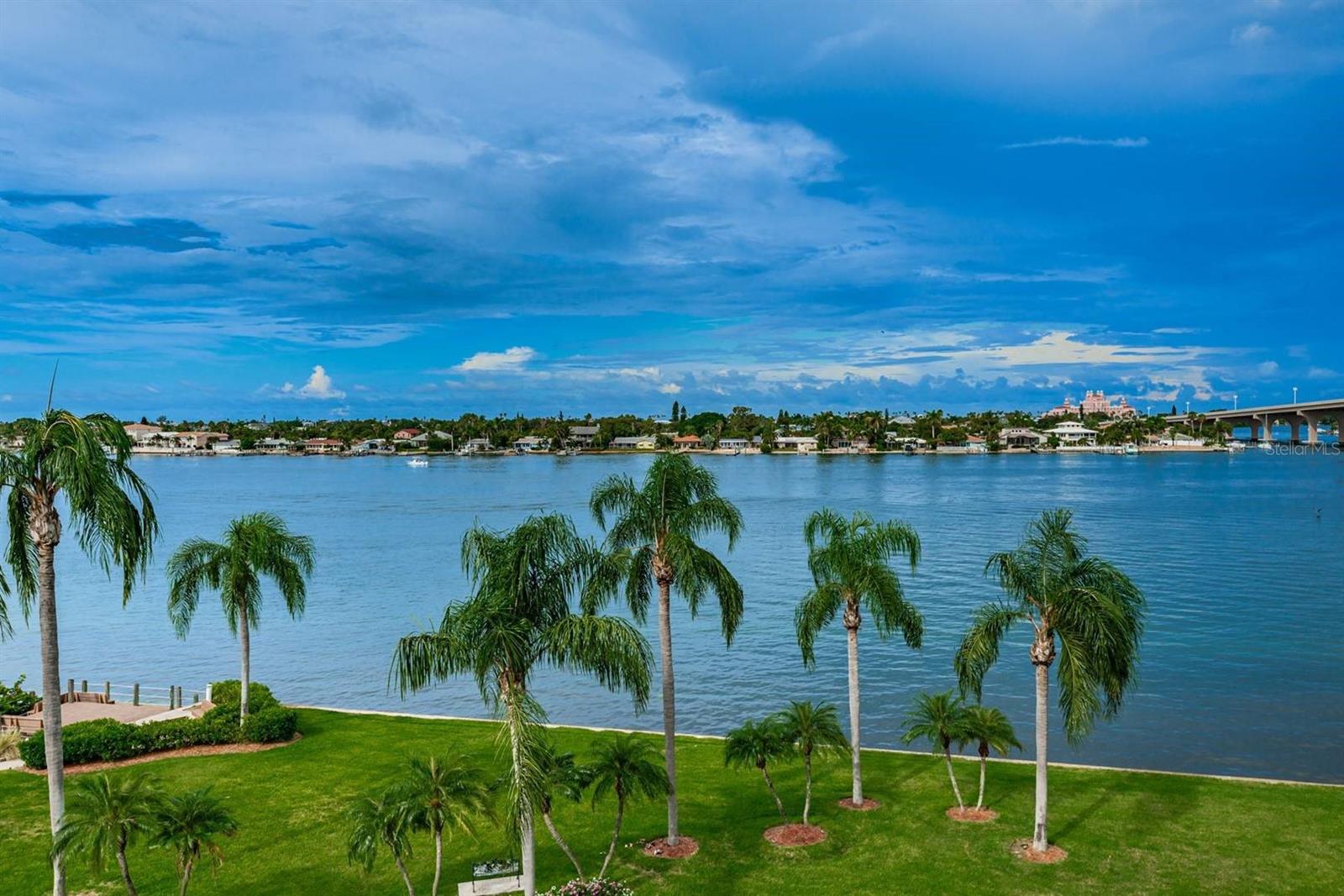 Image 21 of 26 For 6001 Bahia Del Mar Circle 527