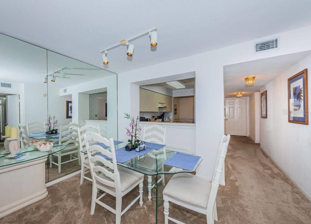 Image 5 of 26 For 6001 Bahia Del Mar Circle 527