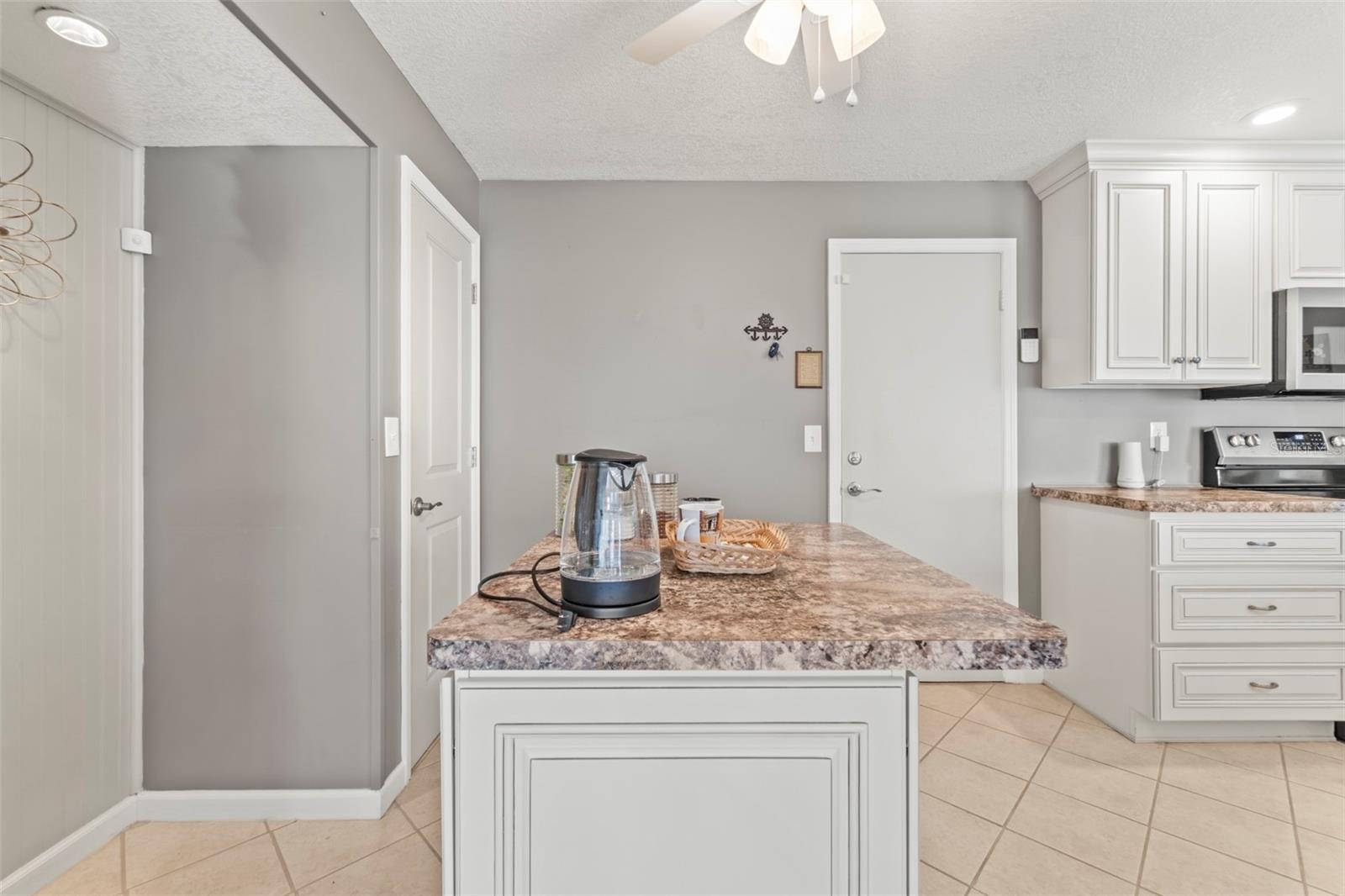 Image 28 of 65 For 9130 34th Way N 6