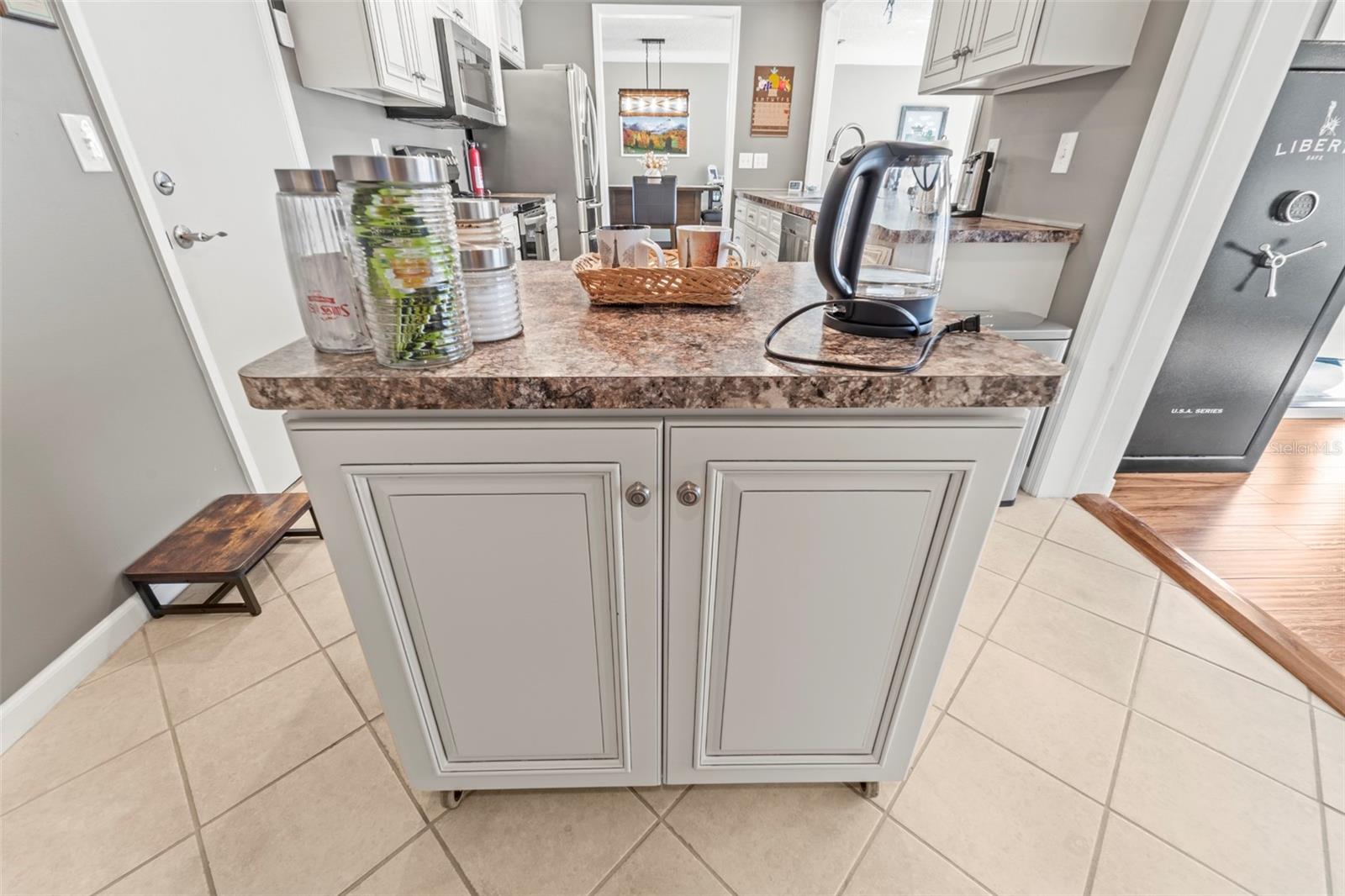 Image 29 of 65 For 9130 34th Way N 6