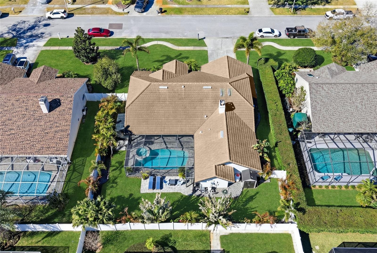 Image 2 of 42 For 3347 Lake Shore Lane