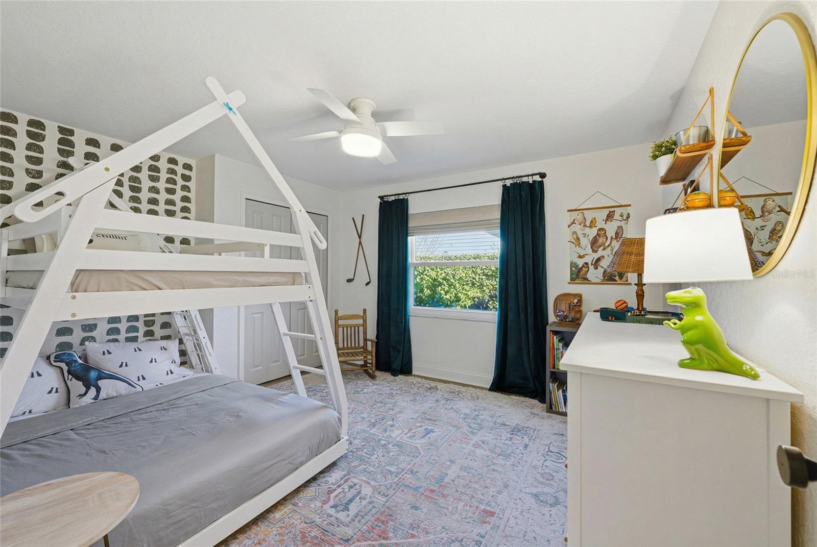 Image 25 of 42 For 3347 Lake Shore Lane