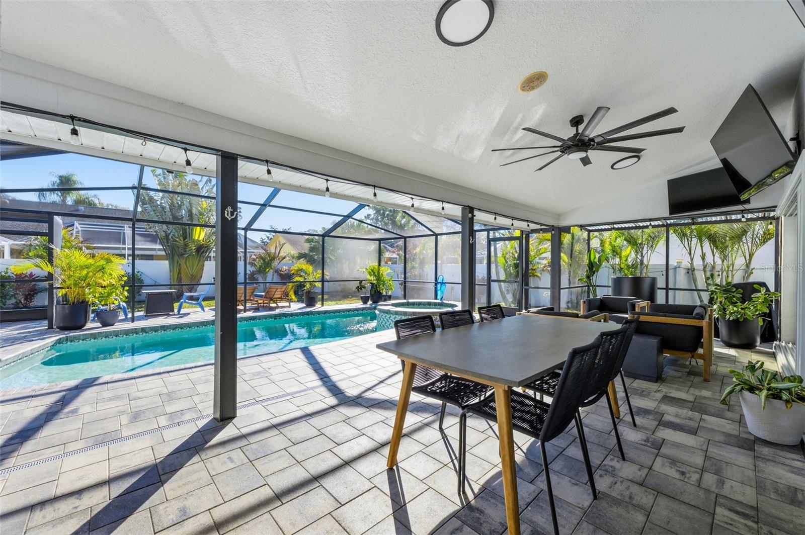 Image 30 of 42 For 3347 Lake Shore Lane