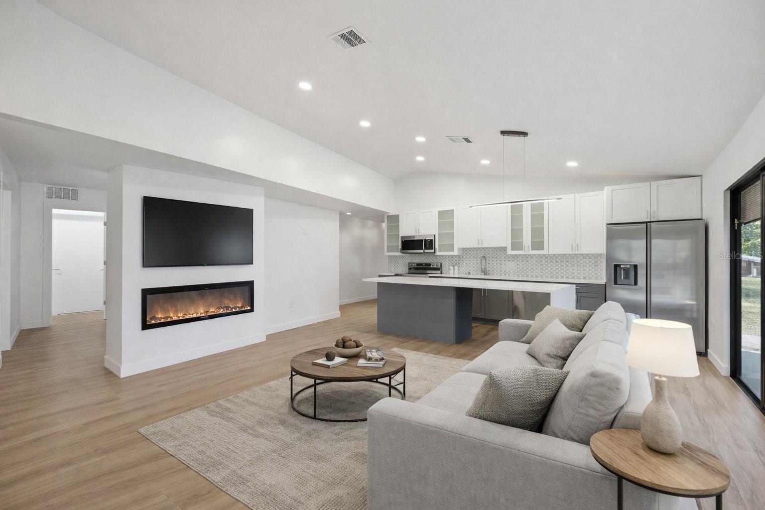 Image 10 of 37 For 1325 Riverside Drive