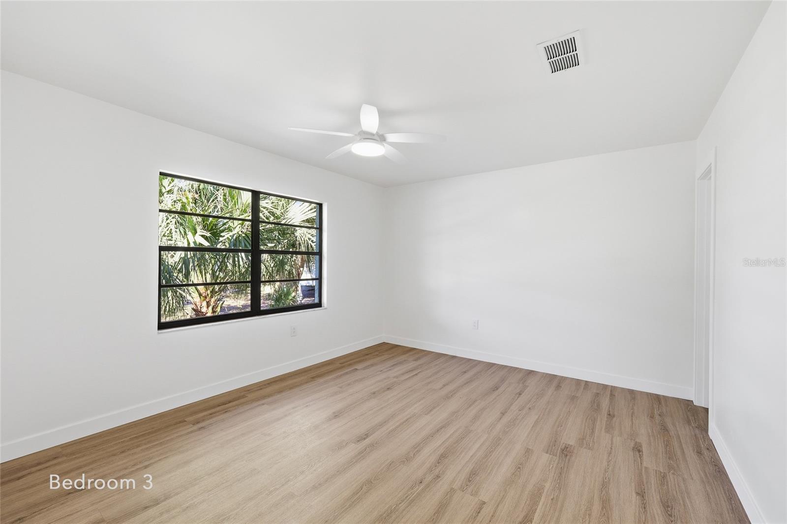 Image 24 of 37 For 1325 Riverside Drive