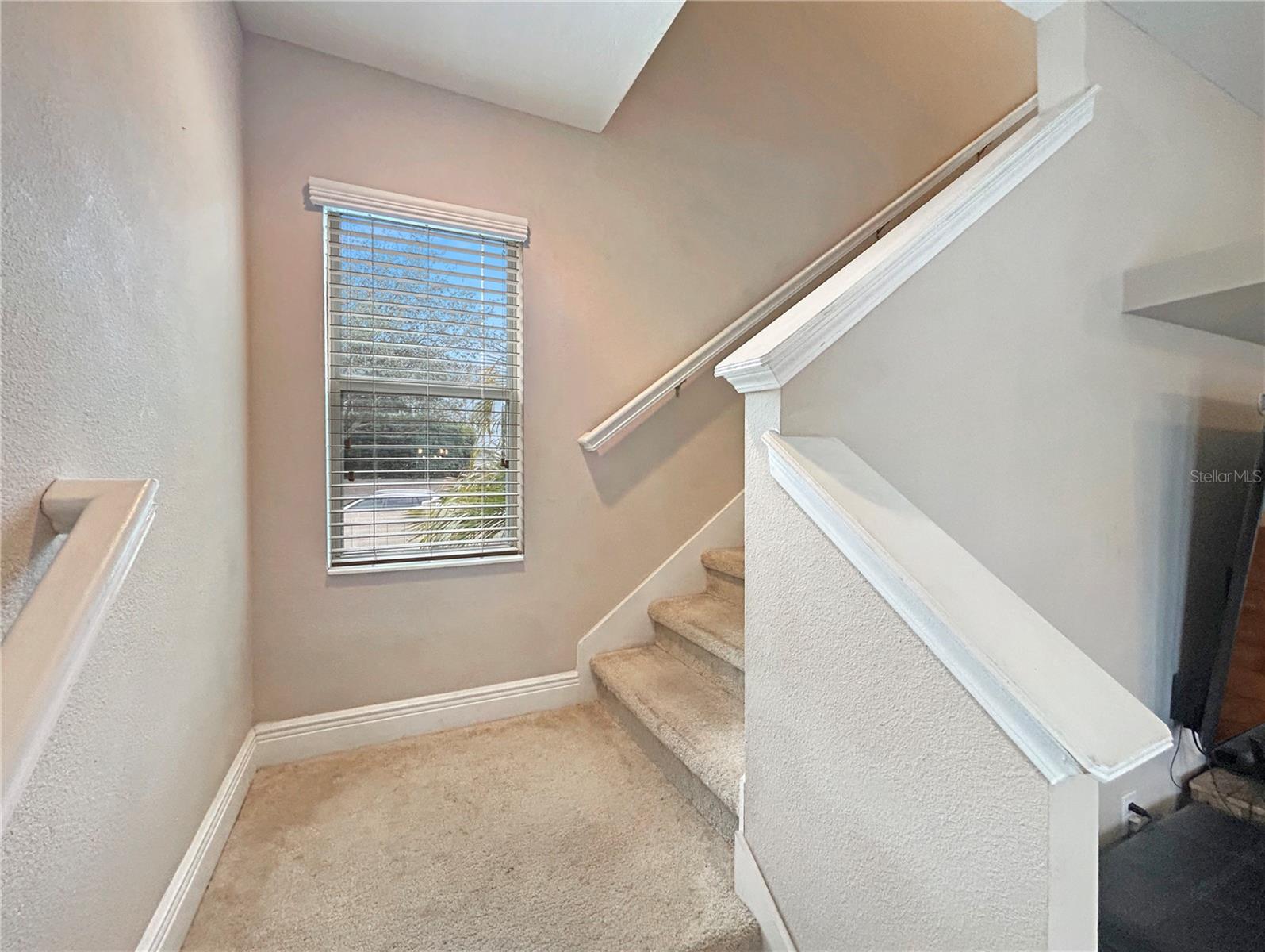 Listing photo id 7 for 2258 9th Avenue N