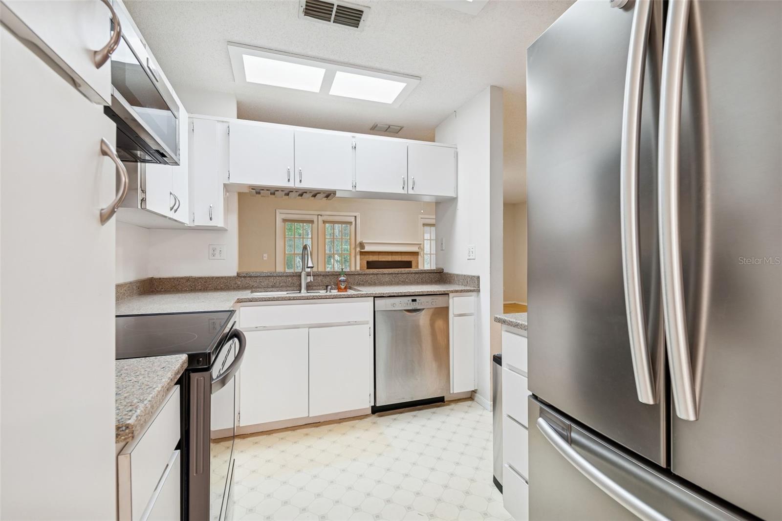 Image 10 of 39 For 4108 Brentwood Park Circle