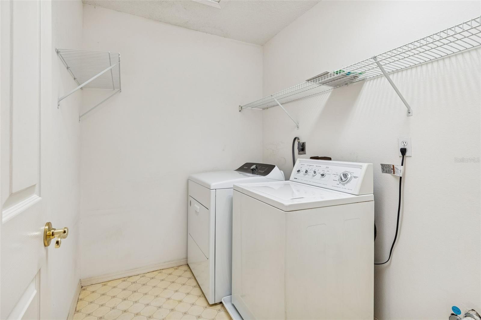 Image 19 of 39 For 4108 Brentwood Park Circle