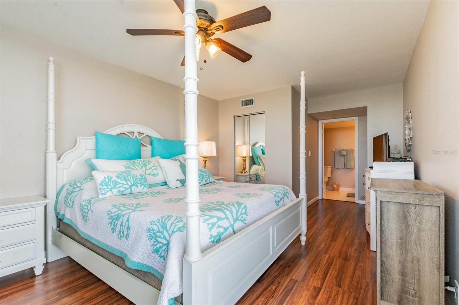 Image 11 of 26 For 6081 Bahia Del Mar Circle 349