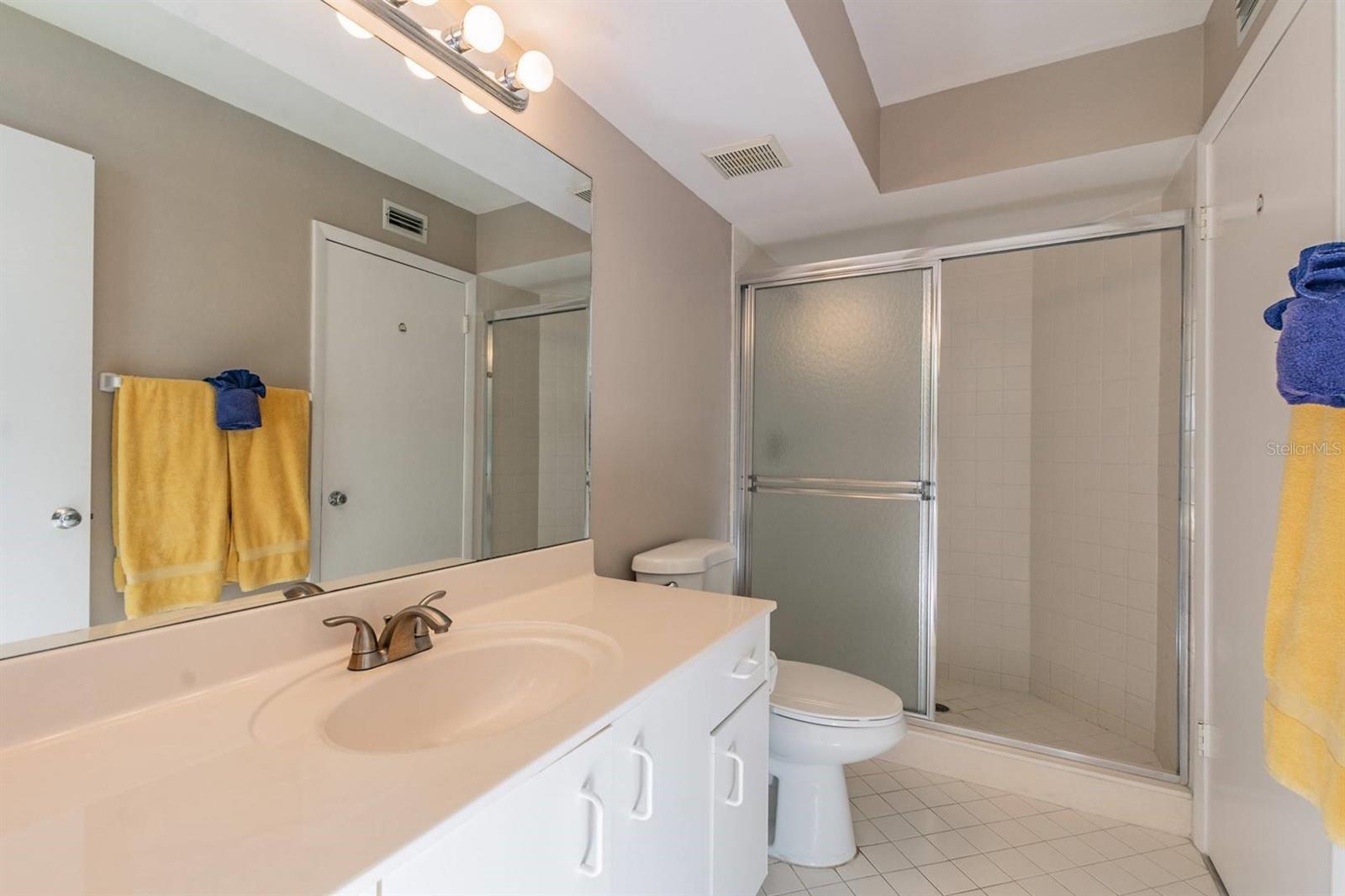 Image 17 of 26 For 6081 Bahia Del Mar Circle 349