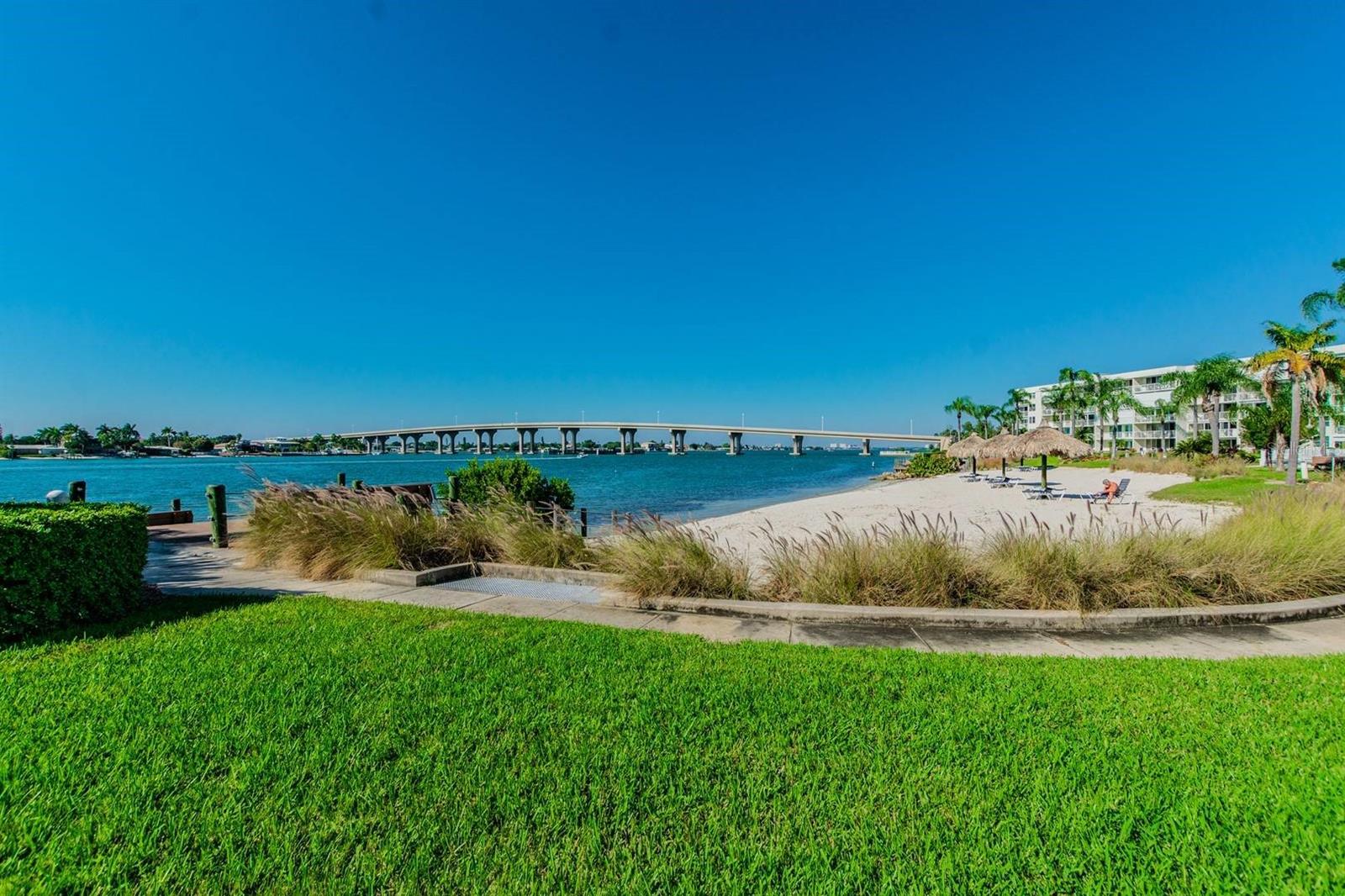 Image 18 of 26 For 6081 Bahia Del Mar Circle 349