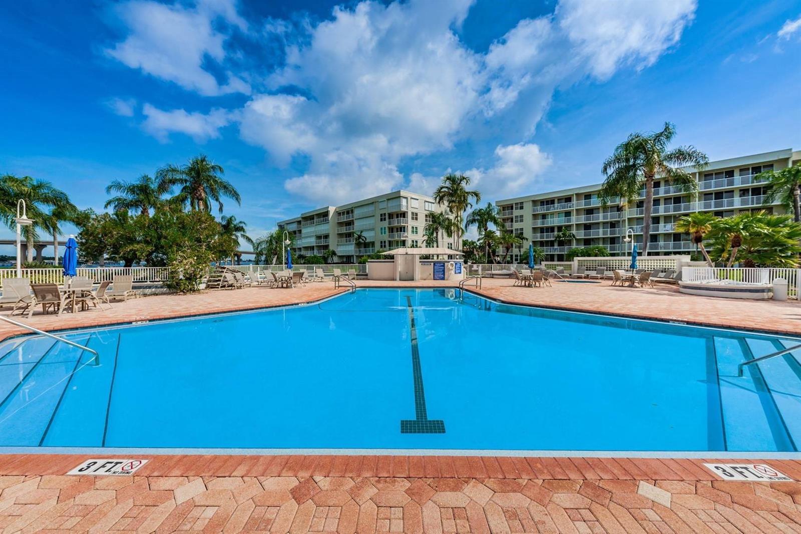 Image 25 of 26 For 6081 Bahia Del Mar Circle 349