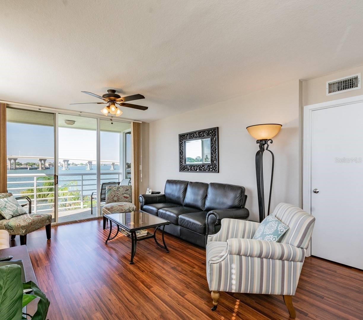 Image 8 of 26 For 6081 Bahia Del Mar Circle 349