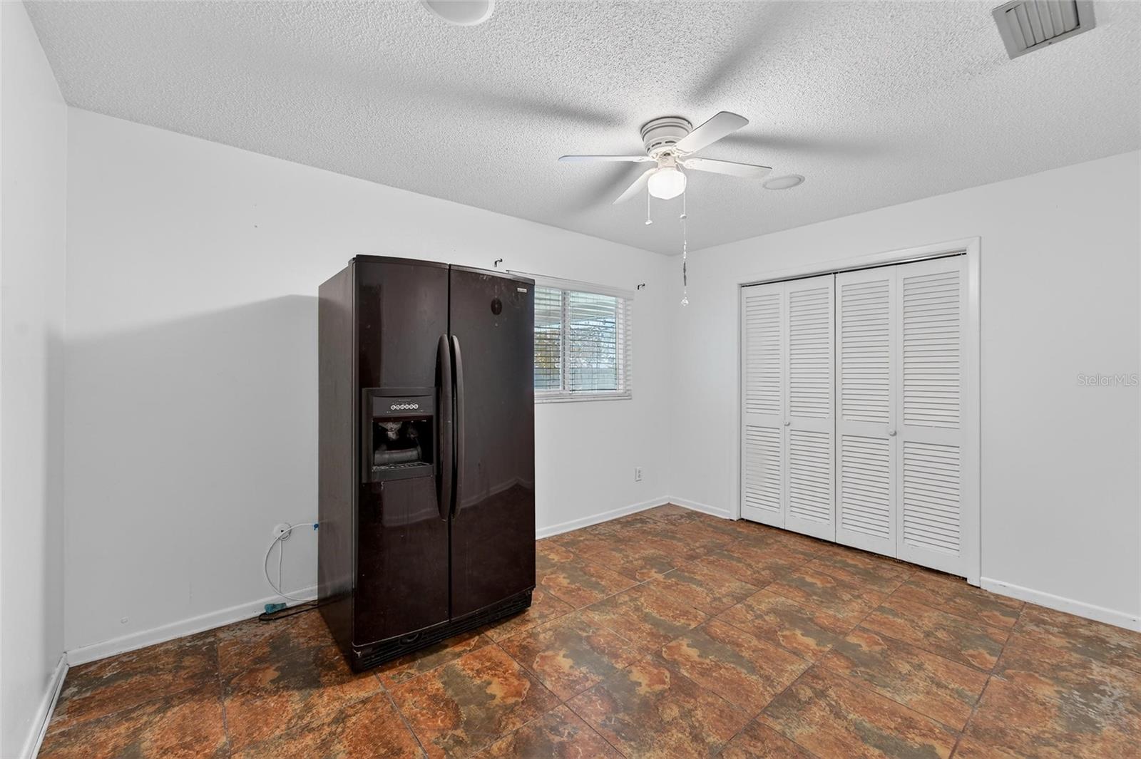 Image 16 of 28 For 1231 Newport Avenue