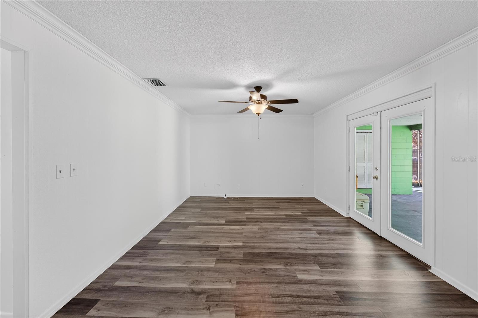 Image 26 of 28 For 1231 Newport Avenue