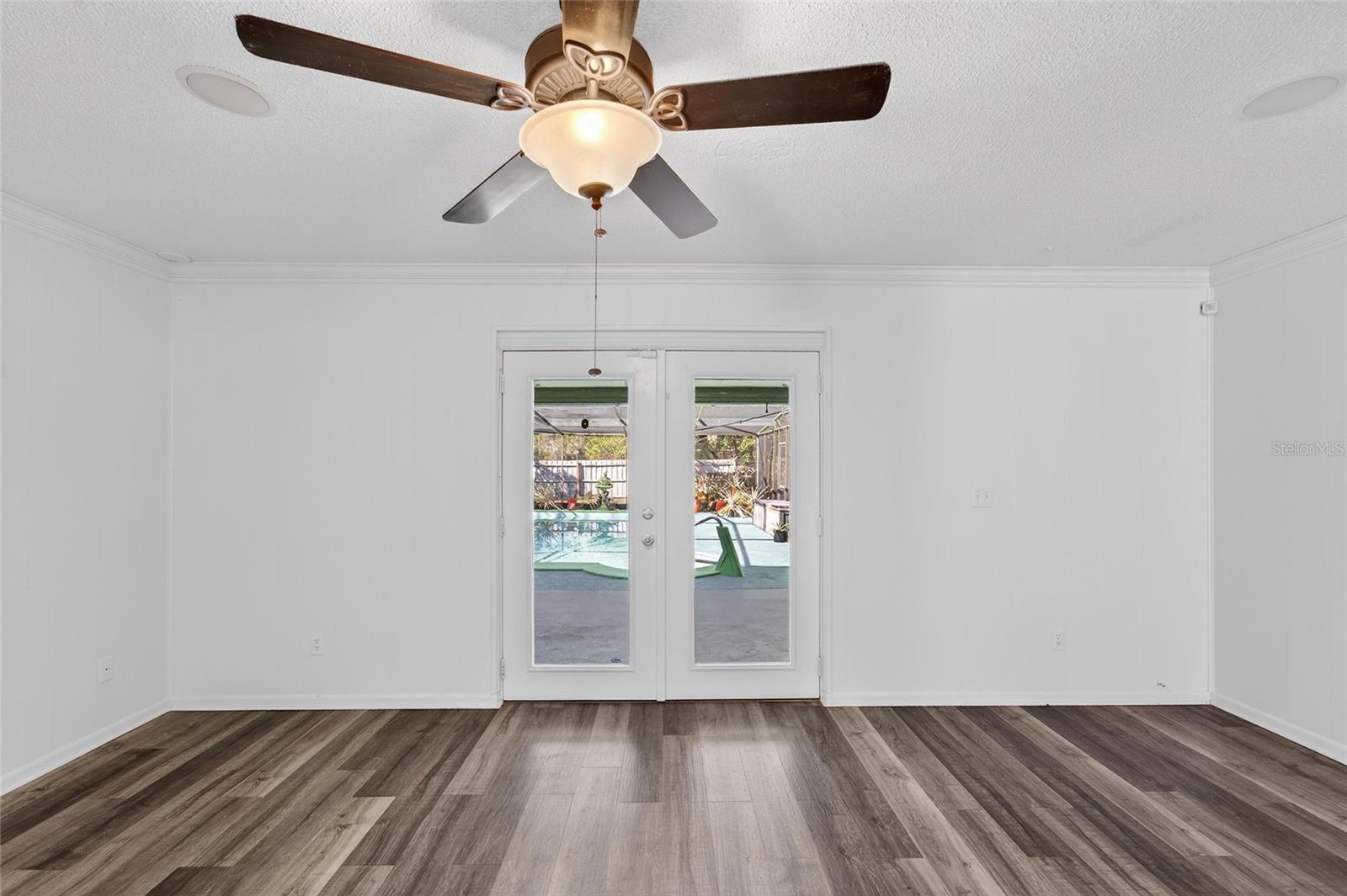 Image 27 of 28 For 1231 Newport Avenue