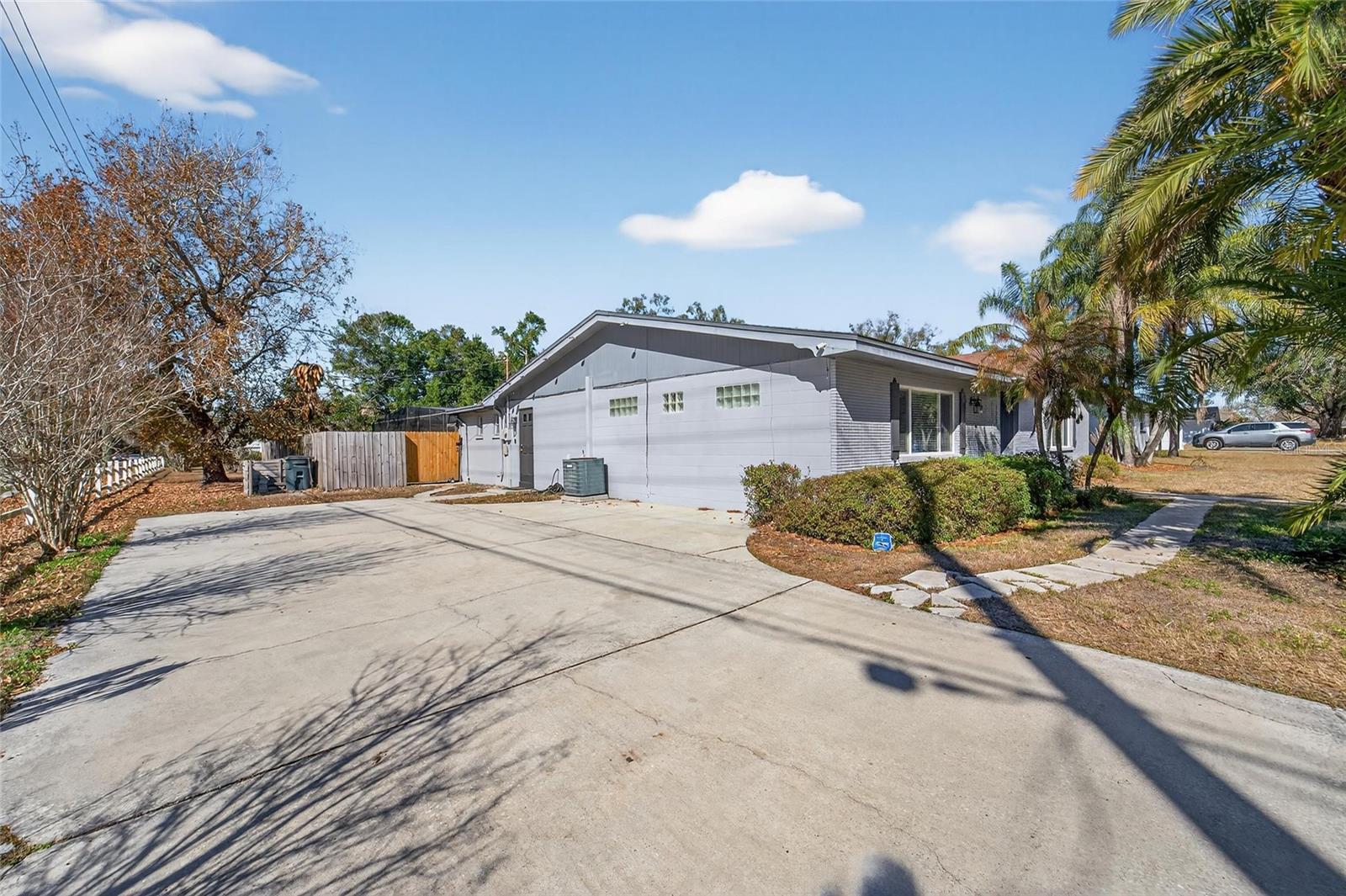 Image 4 of 28 For 1231 Newport Avenue