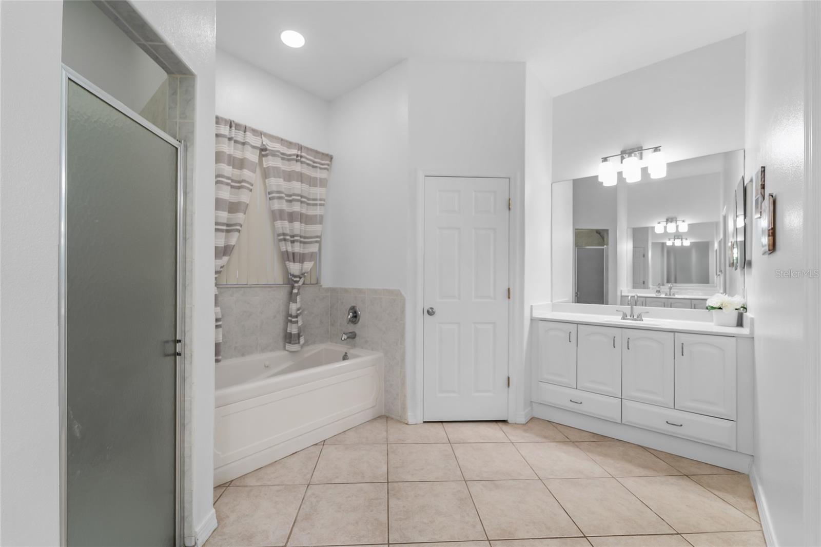 Image 19 of 36 For 9012 Flora Street