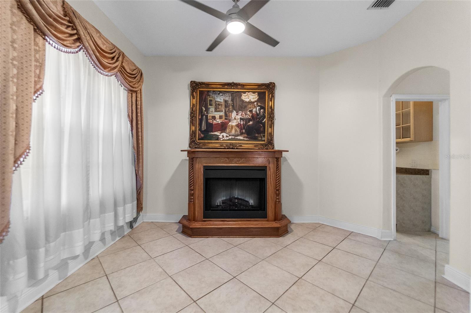 Image 4 of 36 For 9012 Flora Street